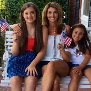 Meet your Posher, Leslie